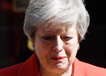 Theresa May tras anunciar su próxima dimisión