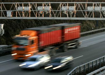 Autopista alemana cerca de Leverkusen