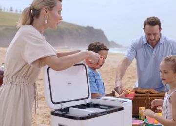 Esta nevera portátil ideal para el verano se controla desde el móvil