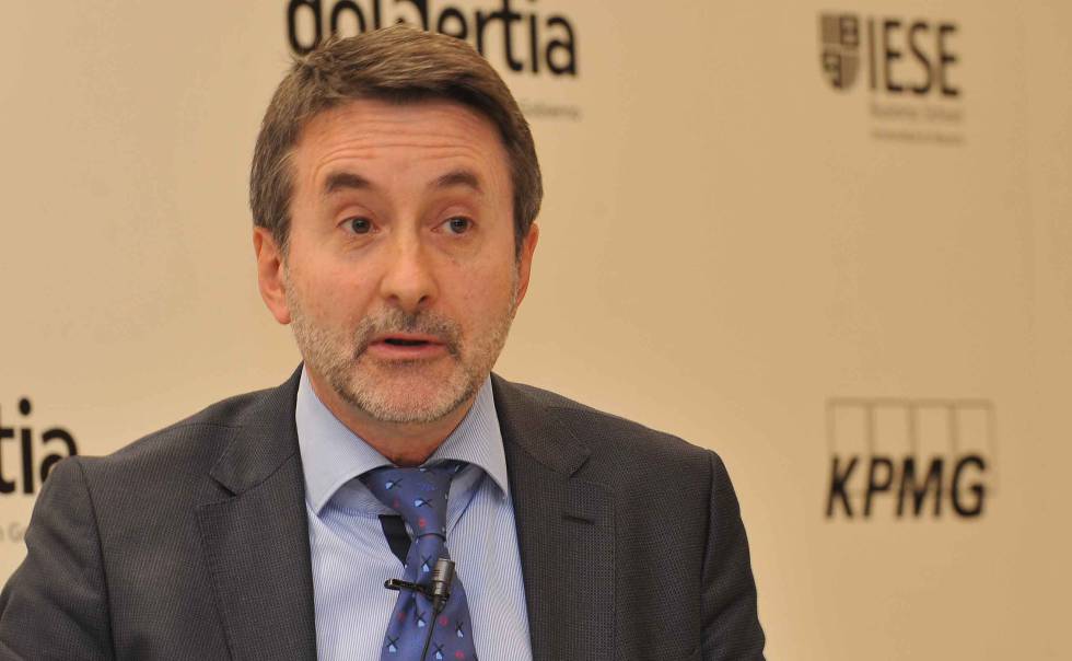 Albella urge a las cotizadas a ser claras en sus comunicaciones a la CNMV