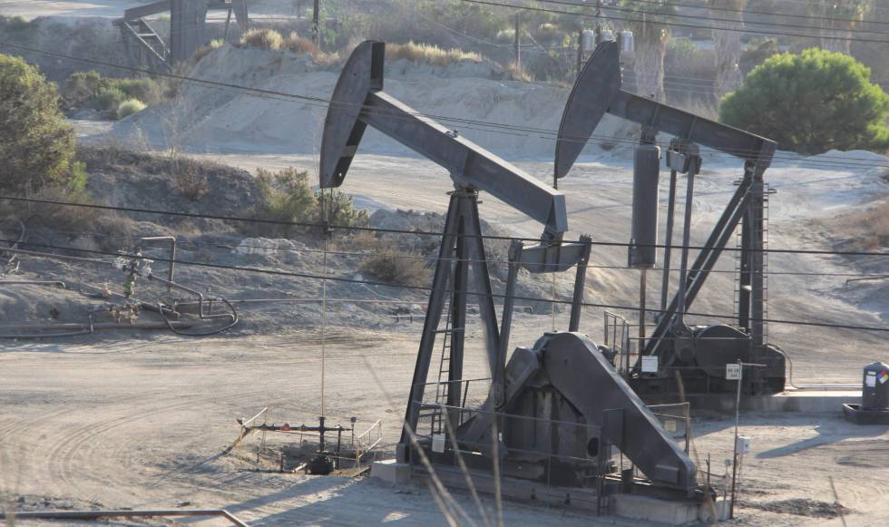 La sobreoferta de petróleo puede forzar a la OPEP al mayor ajuste desde 2003