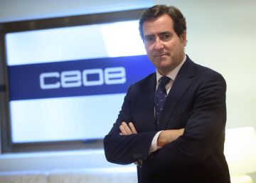 La CEOE alerta del "hartazgo político" y apuesta por un Gobierno moderado