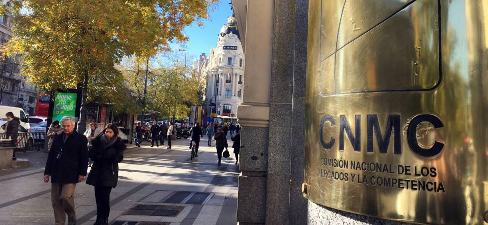La CNMC expedienta a Telefónica por posible incumplimiento de compromisos en la compra de DTS