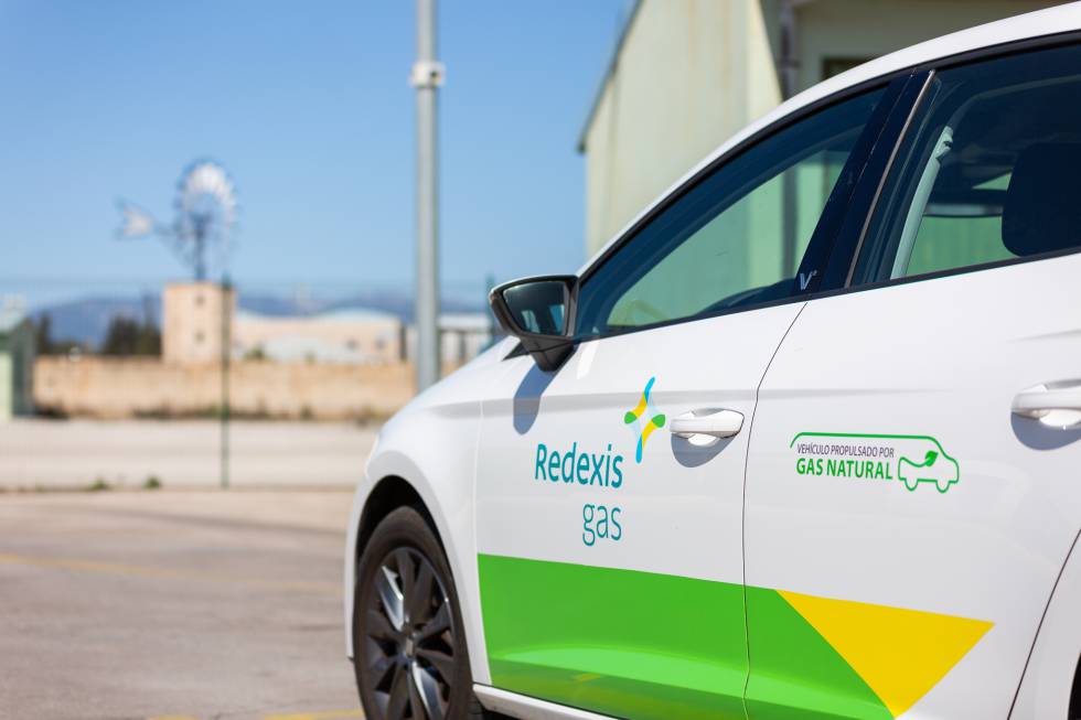 Las energéticas buscan alianzas para dar servicio al coche eléctrico