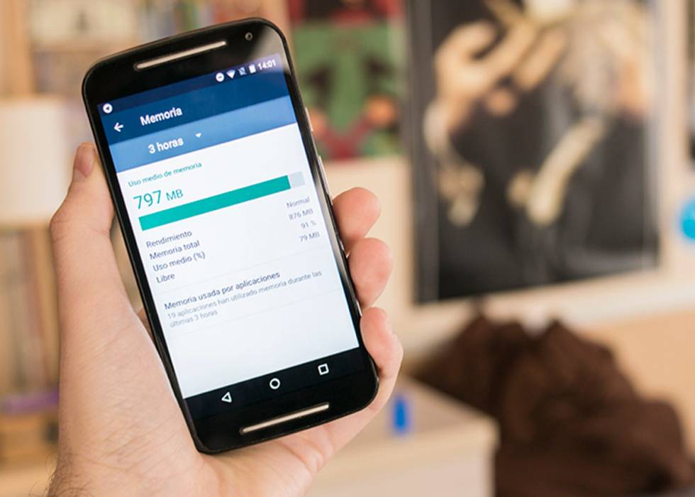 No te distraigas con el móvil: bloquea el acceso a ciertas webs