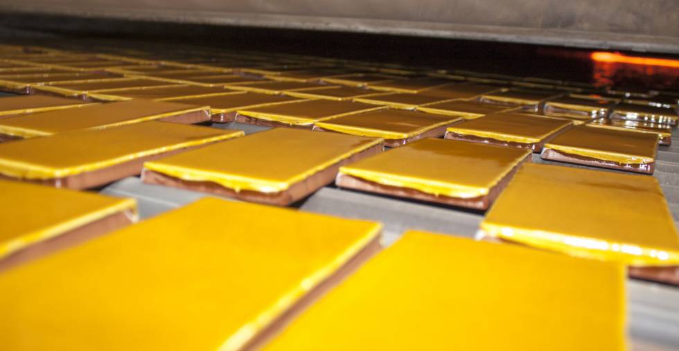 Proceso de producción de los azulejos personalizados.