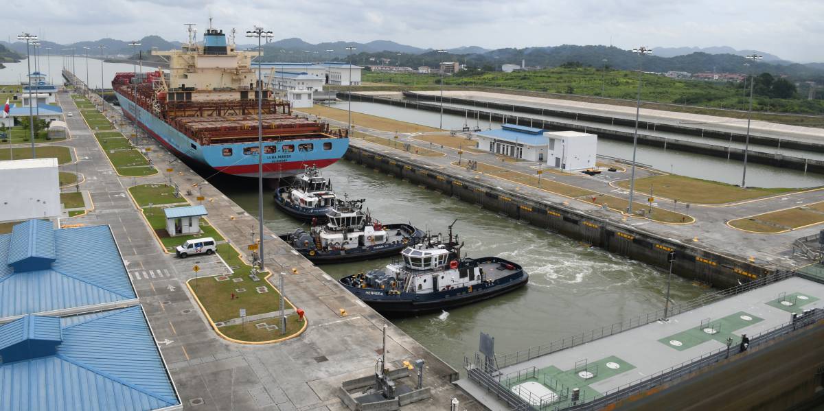 Los grandes barcos con gas licuado y el triple de contenedores ya pueden transitar por el Canal.