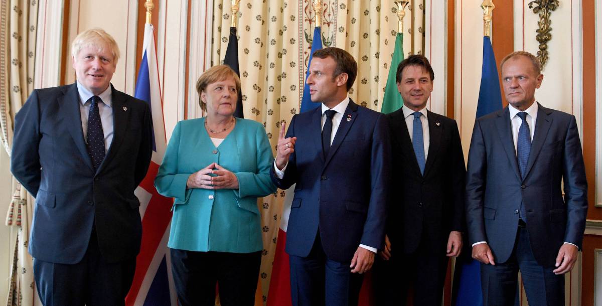 El primer ministro británico, Boris Johnson, la canciller alemana, Ángela Merkel, el presidente francés, Emmanuel Macron, el presidente de Italia, Giuseppe Conte y el presidente del Consejo Europeo, Donald Tusk, durante la cumbre del G7.