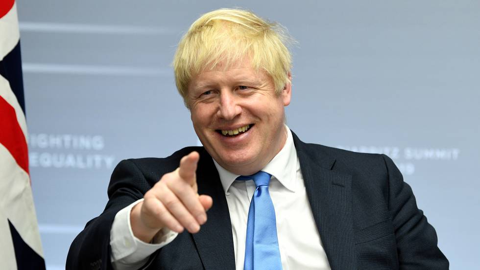 La libra modera su caída tras aprobar Isabel II el plan de Johnson de bloquear el Parlamento