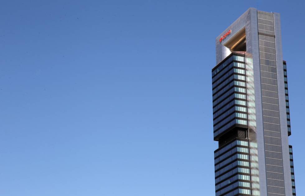 Torre Cepsa en Madrid, propiedad de Amancio Ortega.