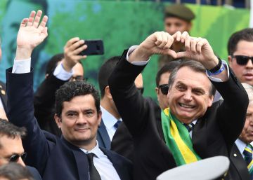El presidente de Brasil, Jair Bolsonaro (derecha), el pasado día 7 en Brasilia.
