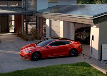 Llegan YouTube y Netflix a la versión 10 del software de los Tesla
