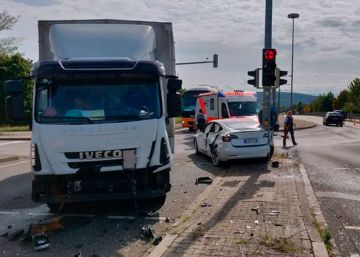 Así quedó un Tesla Model 3 tras ser embestido por un camión de 7 toneladas