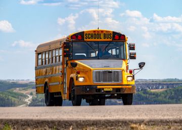 Pronto podrás saber si tu hijo sube o baja del autobús escolar y por dónde va