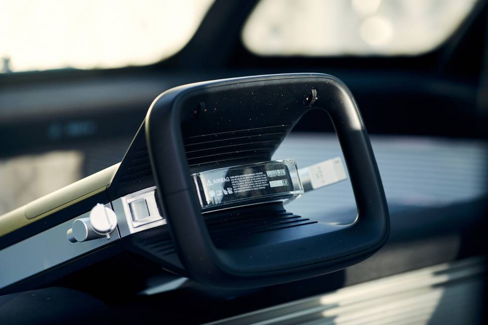 Detalle del volante de los vehículos Canoo.