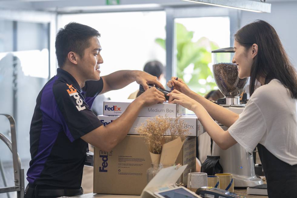 fedex