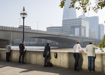 Trabajadores del distrito financiero de la City en Londres.