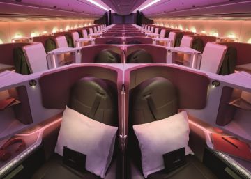 Cabina de clase business de un avión de Virgin Atlantic.