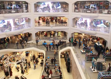 Sanidad ordena a Primark que retire varios cosméticos de sus tiendas por estar contaminados