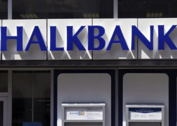 EE UU da a Turquía donde duele acusando al banco estatal Halkbank