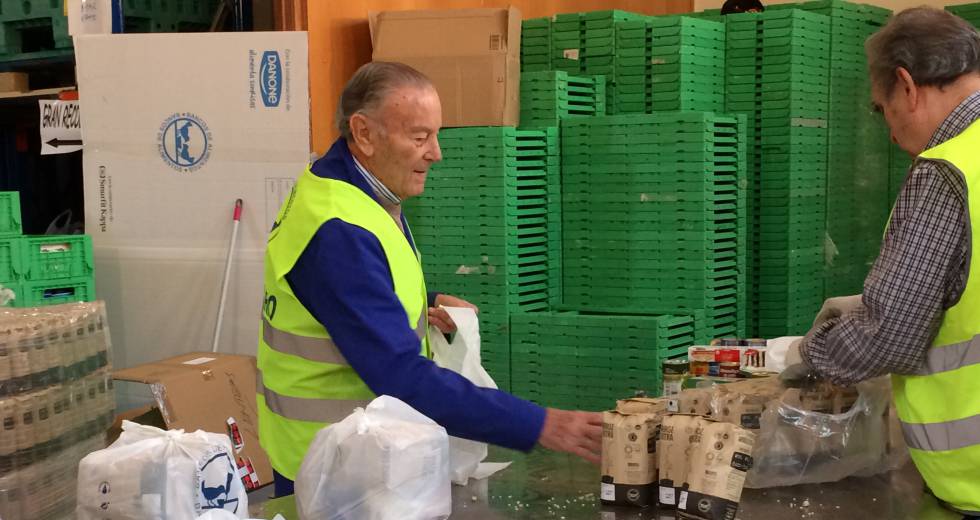 Voluntario del Banco de Alimentos en Madrid.