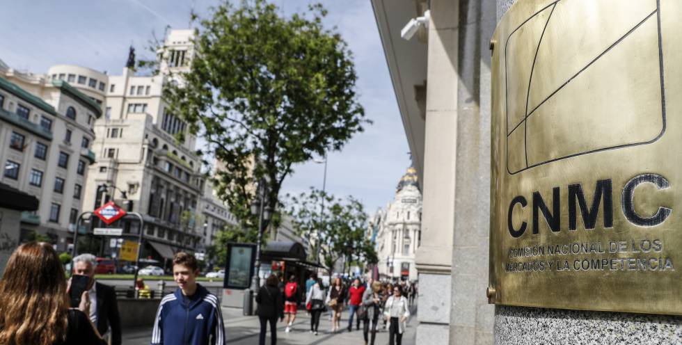 La CNMC aprueba la multa a Mediaset y Atresmedia por prácticas contra la competencia en la publicidad en TV