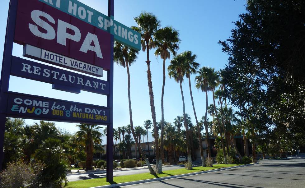 Entrada a un spa típico. rn