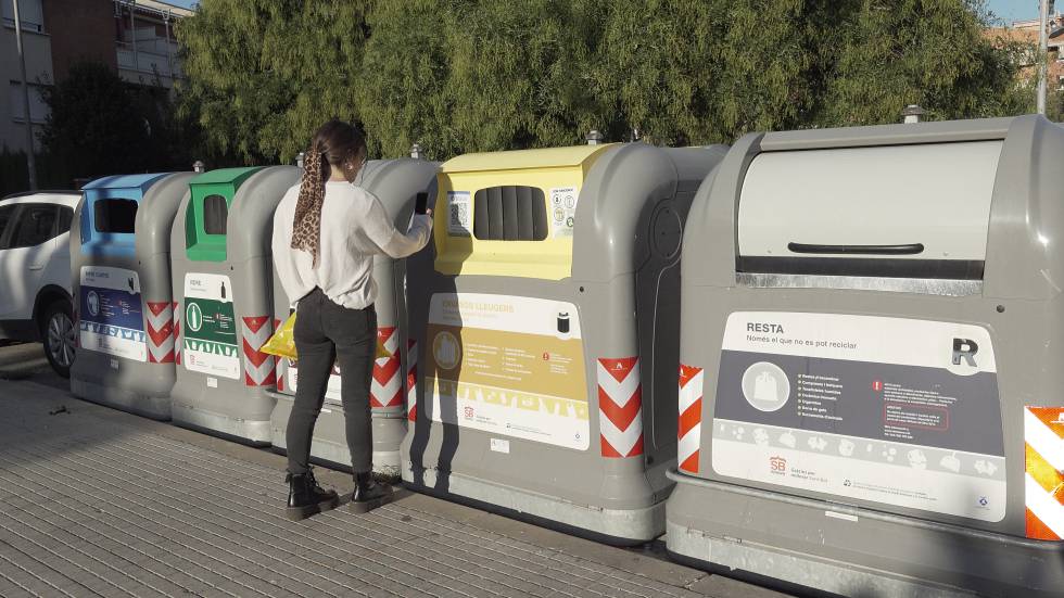 Punto de reciclaje digital instalado por Ecoembes y el Gobierno de Cataluña.
