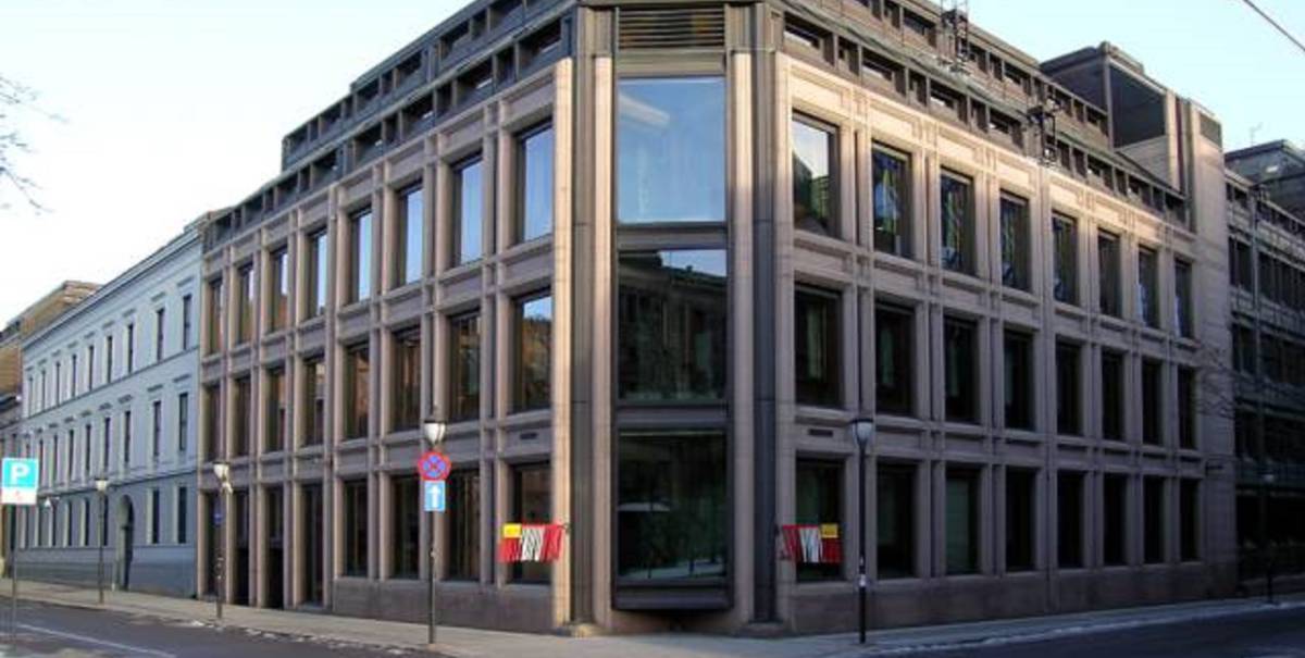 Sede del Banco de Noruega que gestiona el Norges Bank en Oslo.
