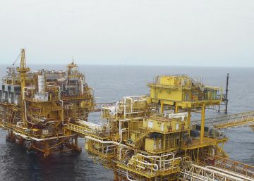 La muerte de las plataformas petrolíferas La muerte de las plataformas petrolíferas