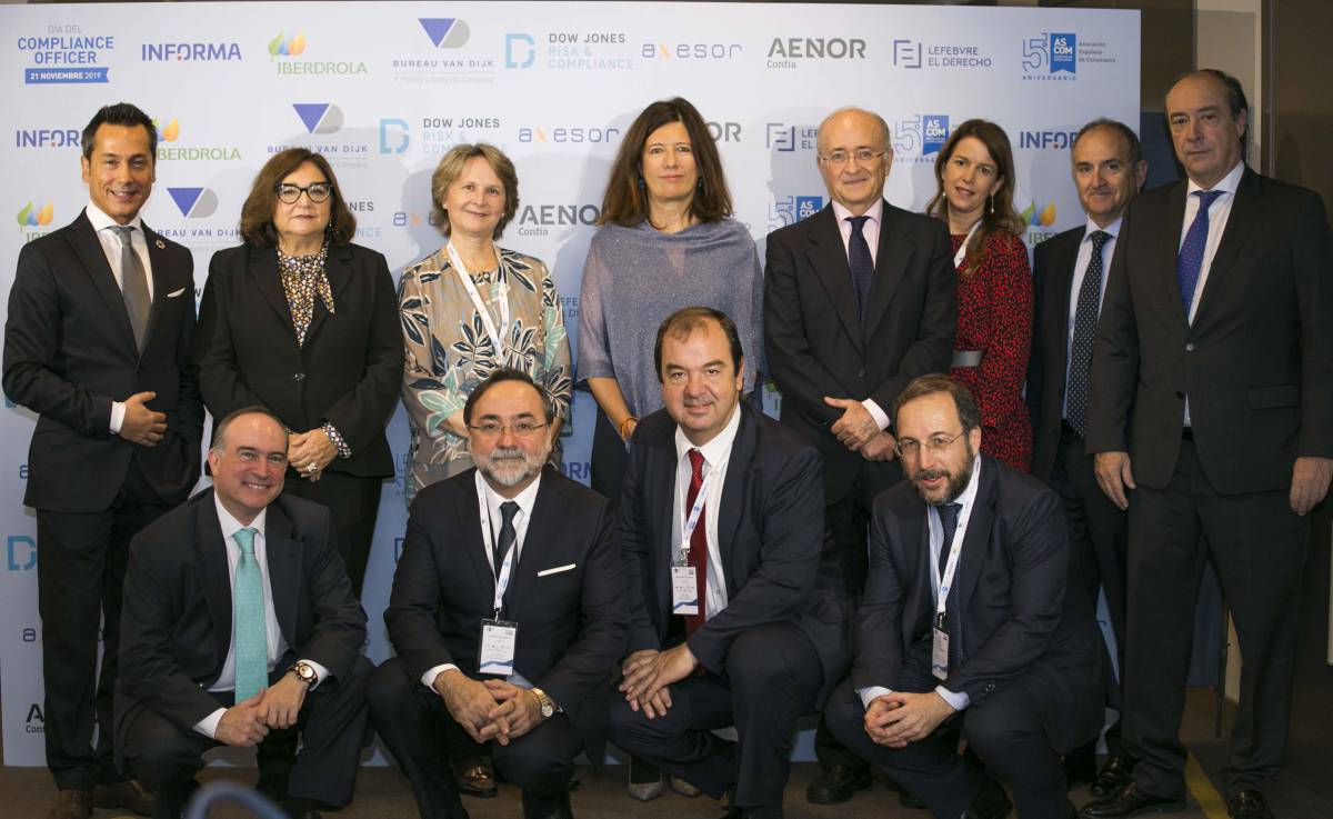Un estatuto regulador y un registro de expertos, propuestas para profesionalizar el 'compliance'