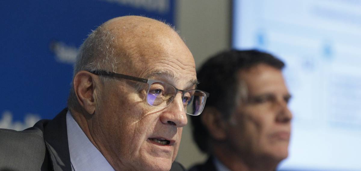 Josep Oliu, presidente de Banco Sabadell, y Jaime Guardiola, consejero delegado