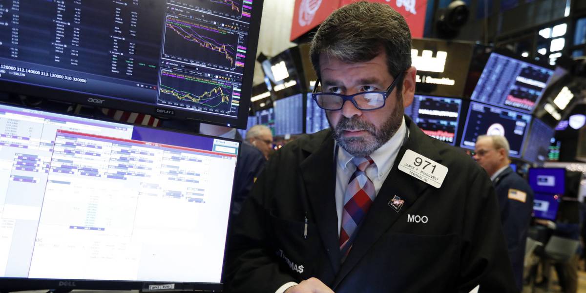 Un operador en la Bolsa de Nueva York.