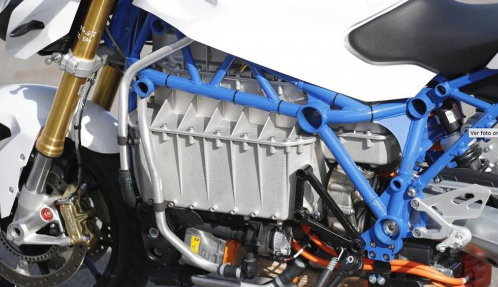 BMW prepara su moto deportiva eléctrica con más de 200 Km de autonomía