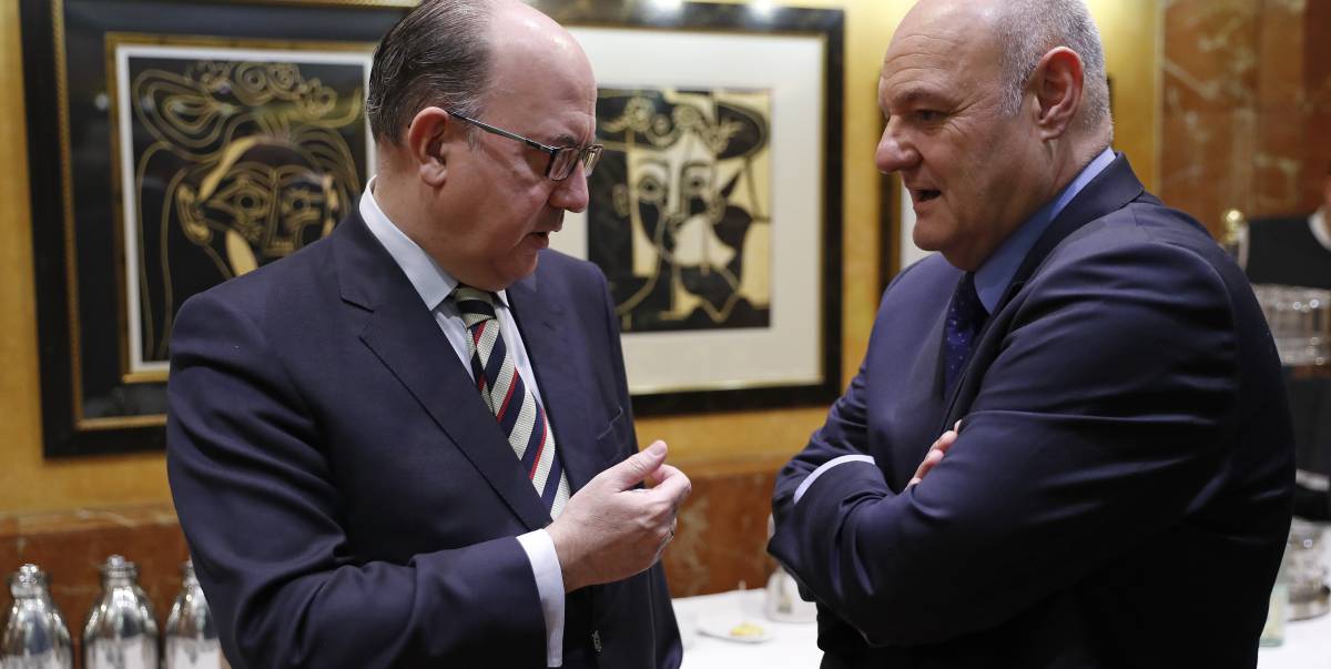 José maría Roldan, presidente de la AEB y José María Méndez, director general de CECA
