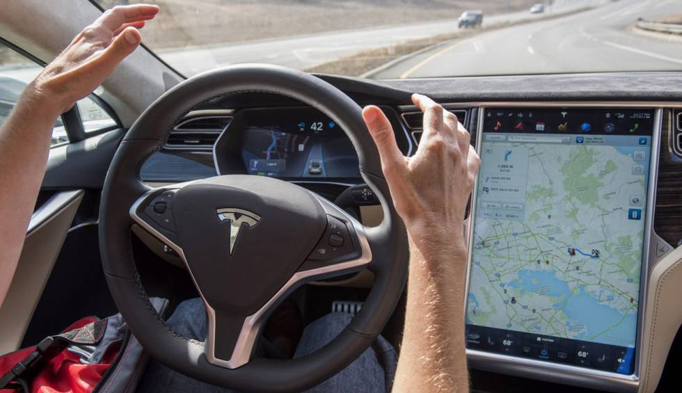 El modo invocar de Tesla se ha capado en Europa