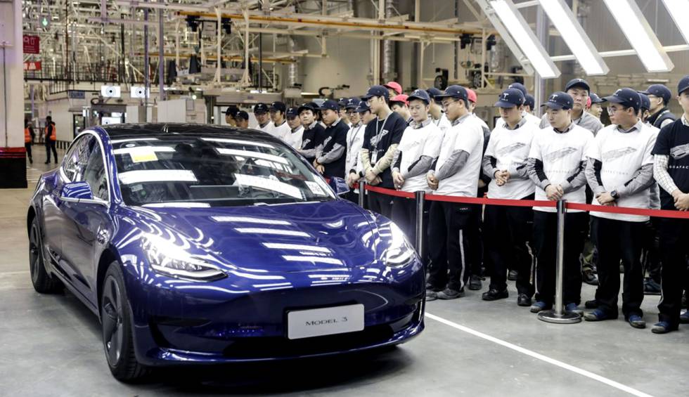 El Tesla Model 3 fabricado en China sigue rebajando su precio