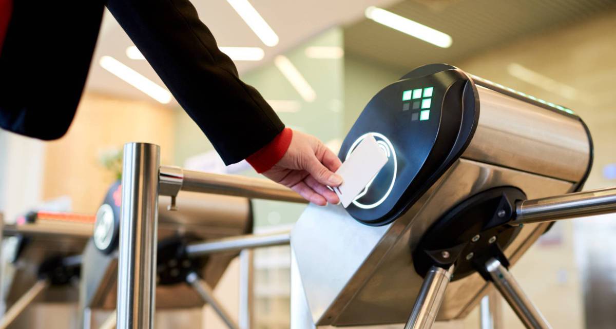 Fichar por un compañero a la entrada o salida del trabajo es causa de despido