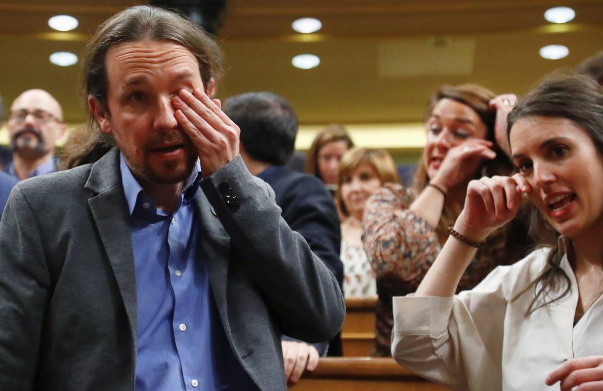 Pablo Iglesias e Irene Montero, tras la votación de investidura de Pedro Sánchez.