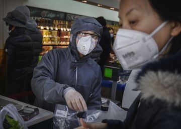 China eleva a 1.113 la cifra de muertes por la infección China eleva a 1.113 la cifra de muertes por la infección