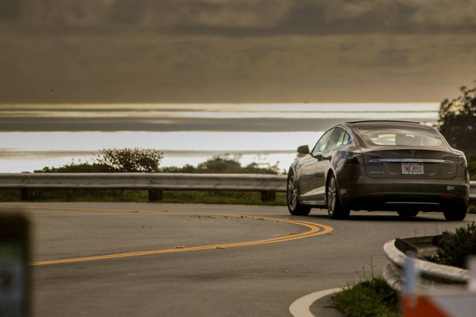 Tesla Model 3.