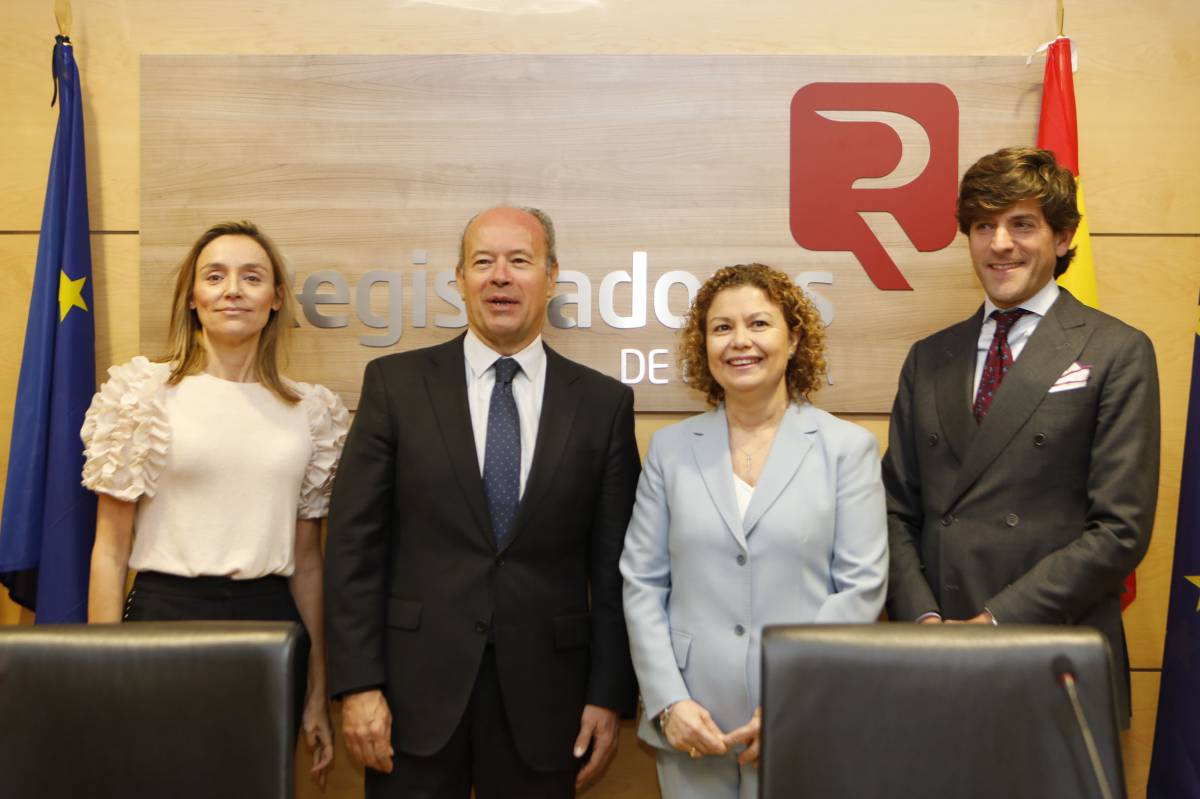 El ministro de Justicia reclama a los profesionales textos jurídicos comprensibles
