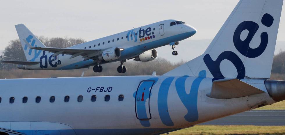 De los 23.000 millones en caja de los grandes grupos aéreos a la agonía de las aerolíneas pequeñas