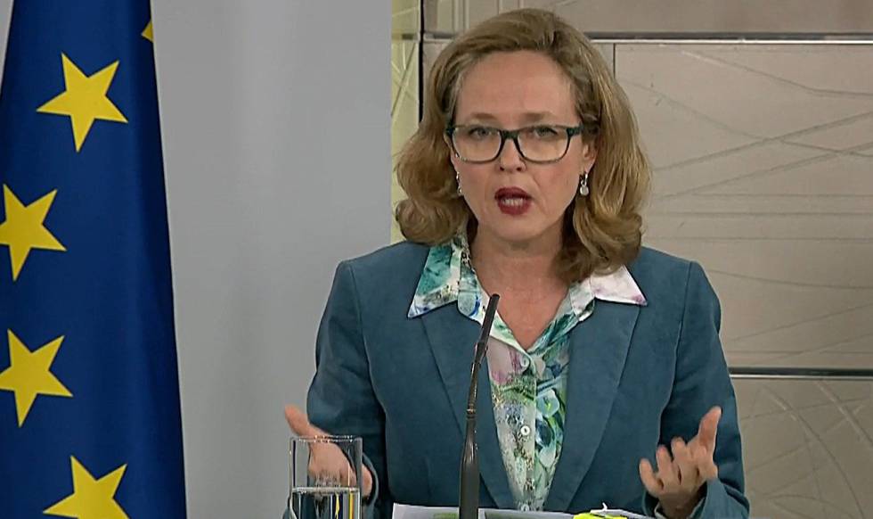 Captura de la señal institucional del Palacio de la Moncloa de la vicepresidenta de Asuntos Económicos y Transformación Digital, Nadia Calviño, durante la rueda de prensa ofrecida en Madrid tras un Consejo de Ministros