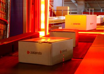 Zalando retrasa a 2021 la construcción de su primer almacén en España Zalando retrasa a 2021 la construcción de su primer almacén en España