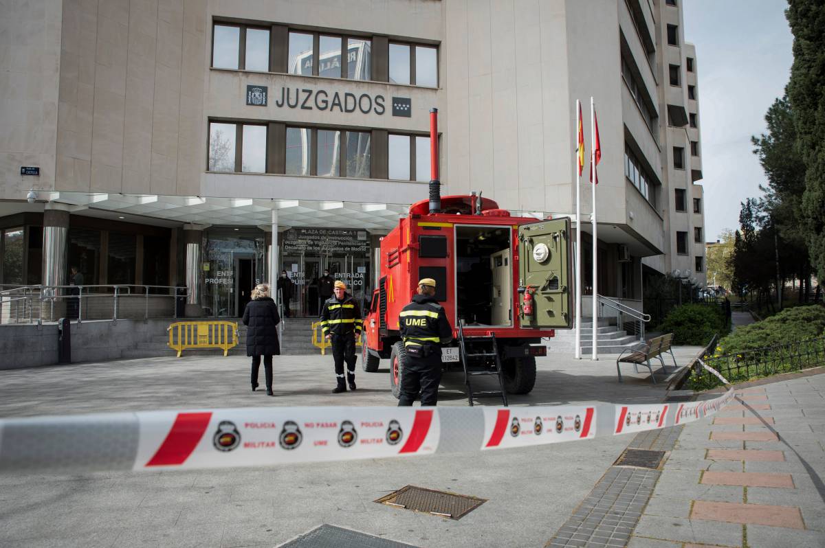 Los procuradores, en contra de habilitar el mes de agosto en Justicia