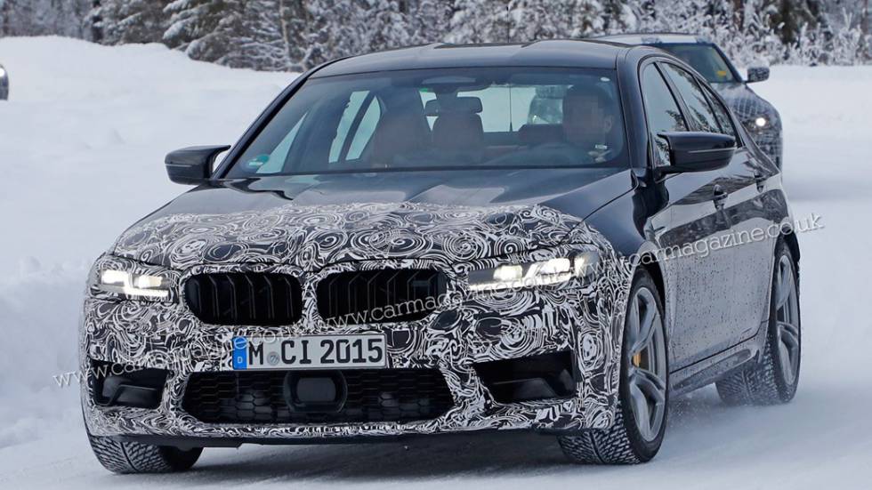 BMW M5 Scoop.