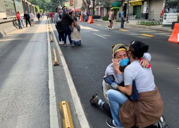 Un fuerte seísmo de magnitud 7,5 sacude México y deja al menos dos fallecidos Un fuerte seísmo de magnitud 7,5 sacude México y deja al menos dos fallecidos
