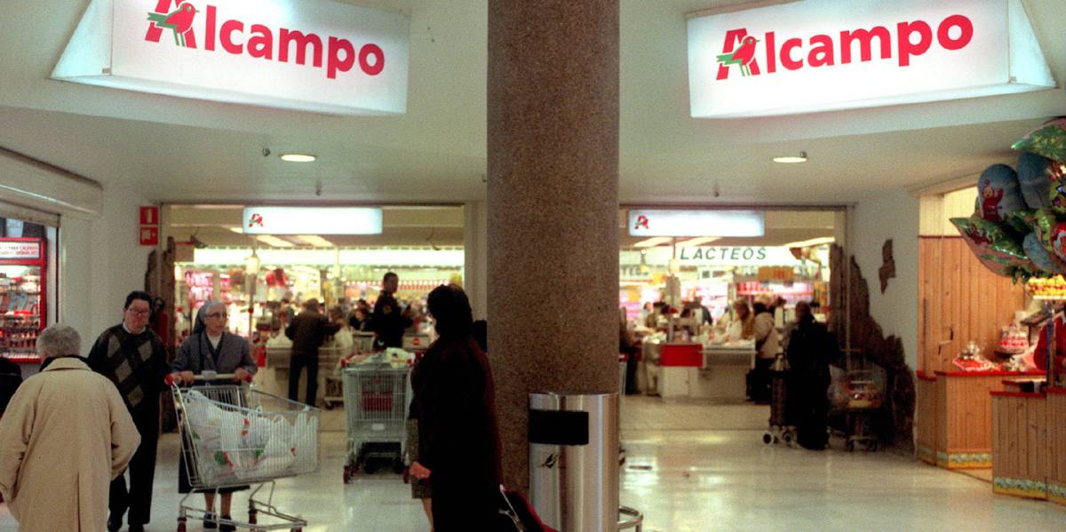 Comercio de Alcampo en el centro comercial