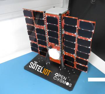 Nanosatélite